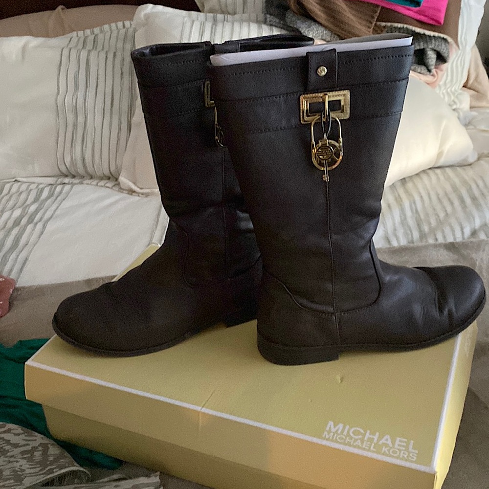 Michael Kors children’s size 5 brown boot.